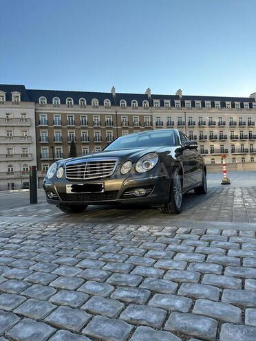 Mercedes E 220 d-4