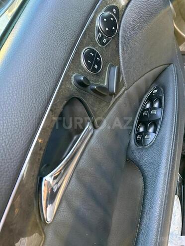 Mercedes E 220 d-12