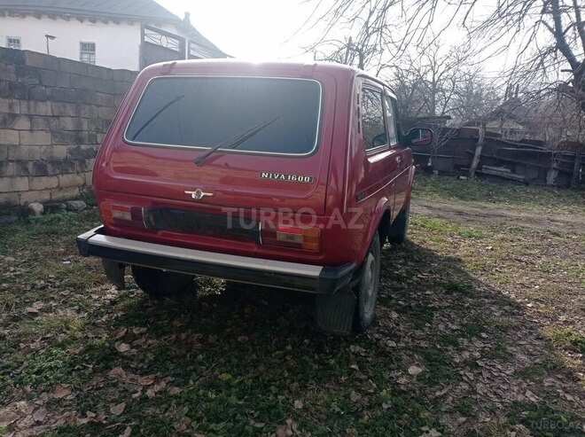 LADA (VAZ) Niva 1993, 100,000 km - 1.6 l - Quba