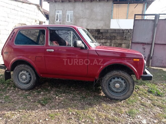 LADA (VAZ) Niva 1993, 100,000 km - 1.6 l - Quba