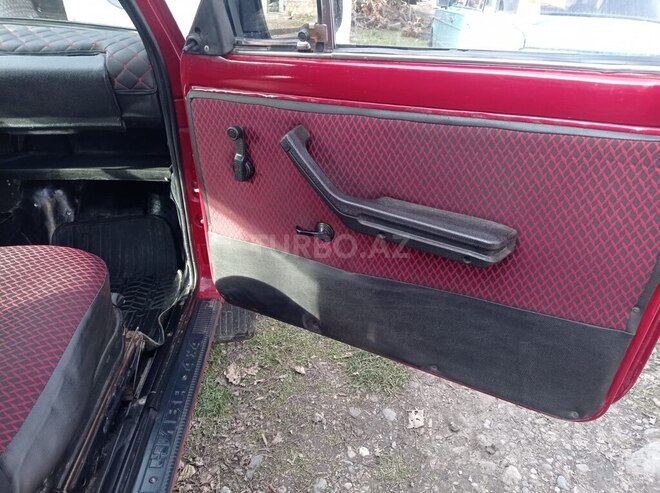 LADA (VAZ) Niva 1993, 100,000 km - 1.6 l - Quba