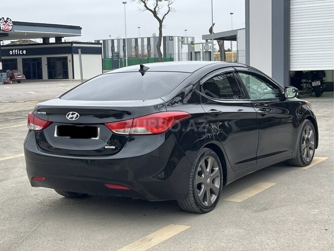 Hyundai Elantra 2011, 278,000 km - 1.8 l - Xudat