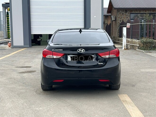 Hyundai Elantra 2011, 278,000 km - 1.8 l - Xudat