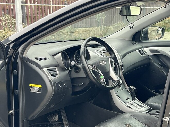 Hyundai Elantra 2011, 278,000 km - 1.8 l - Xudat