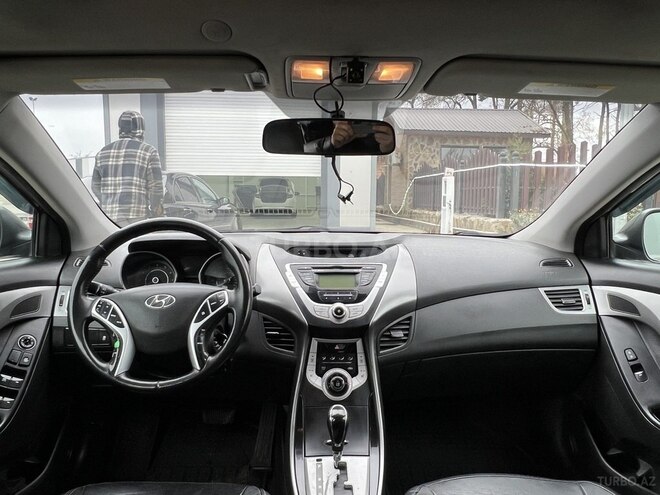 Hyundai Elantra 2011, 278,000 km - 1.8 l - Xudat