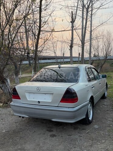Mercedes C 220 1995, 259,000 km - 2.2 l - Şirvan