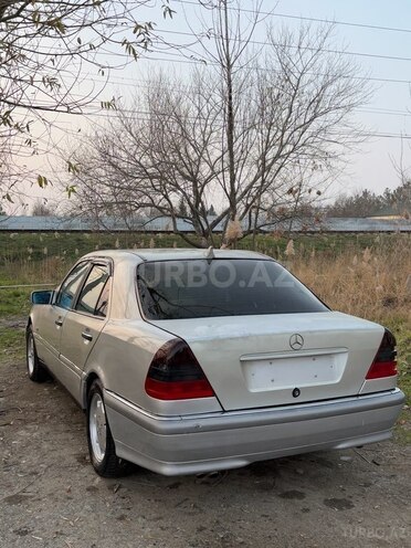 Mercedes C 220 1995, 259,000 km - 2.2 l - Şirvan
