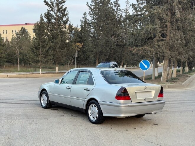 Mercedes C 220 1995, 259,000 km - 2.2 l - Şirvan