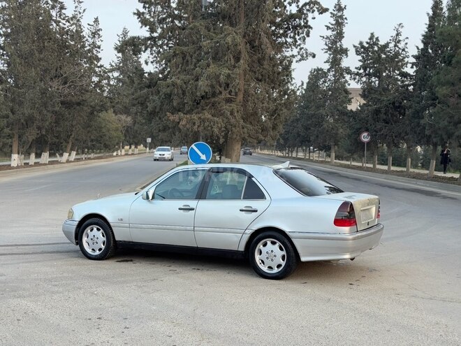 Mercedes C 220 1995, 259,000 km - 2.2 l - Şirvan