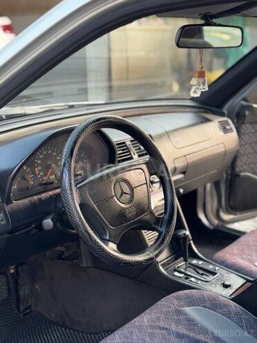 Mercedes C 220 1995, 259,000 km - 2.2 l - Şirvan