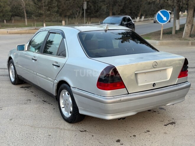 Mercedes C 220 1995, 259,000 km - 2.2 l - Şirvan
