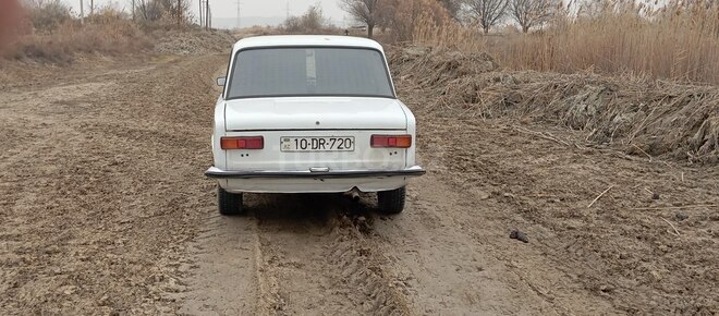 LADA (VAZ) 21011 1974, 500,000 km - 1.3 л - Salyan
