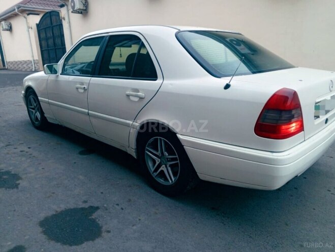 Mercedes C 180 1995, 201,646 km - 1.8 l - Zaqatala