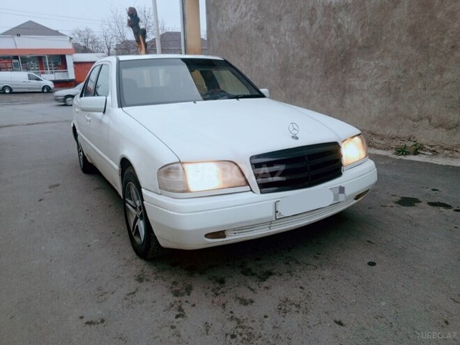 Mercedes C 180 1995, 201,646 km - 1.8 l - Zaqatala
