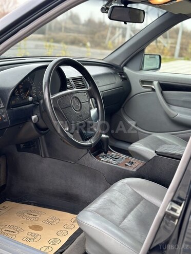 Mercedes C 200 1999, 286,000 km - 2.0 л - Saatlı