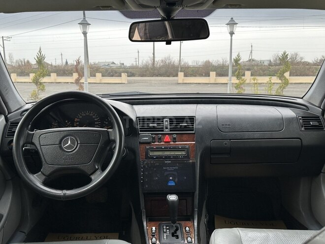 Mercedes C 200 1999, 286,000 km - 2.0 л - Saatlı