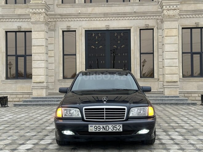 Mercedes C 200 1999, 286,000 km - 2.0 л - Saatlı