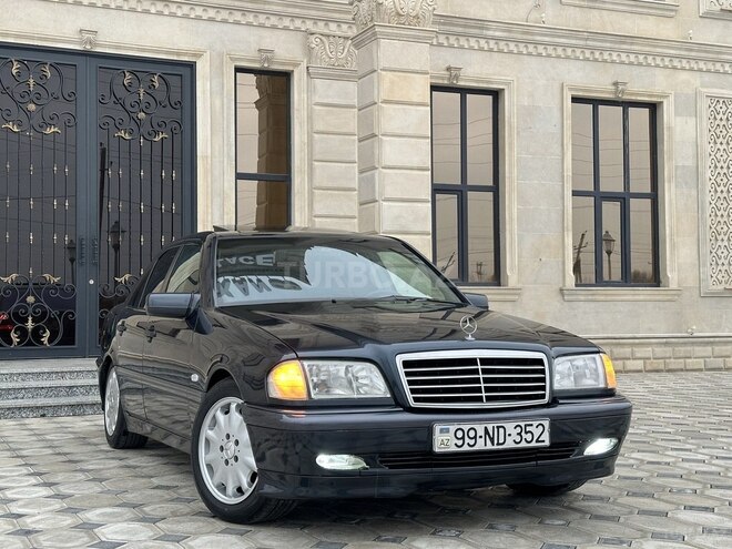 Mercedes C 200 1999, 286,000 km - 2.0 л - Saatlı