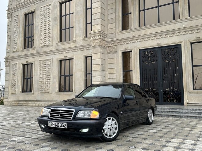 Mercedes C 200 1999, 286,000 km - 2.0 л - Saatlı