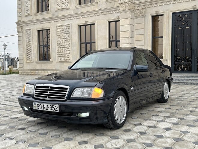 Mercedes C 200 1999, 286,000 km - 2.0 л - Saatlı