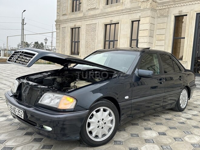 Mercedes C 200 1999, 286,000 km - 2.0 л - Saatlı
