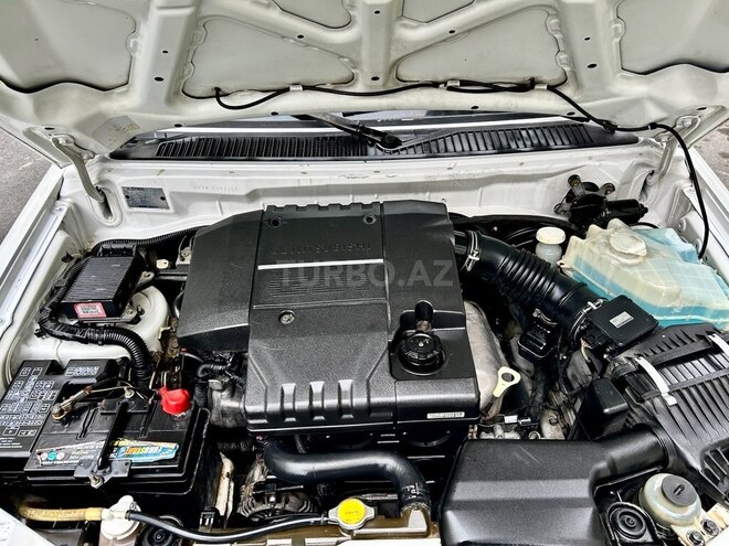Mitsubishi Pajero io 2001, 290,000 km - 2.0 л - Bakı