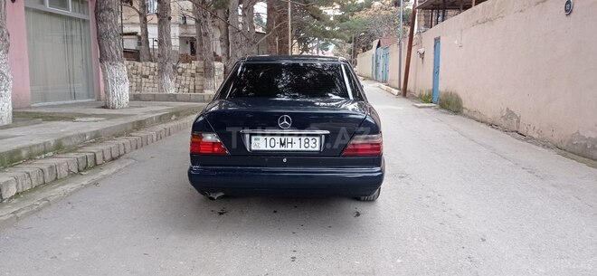 Mercedes E 220 1995, 330,412 km - 2.2 l - Xırdalan
