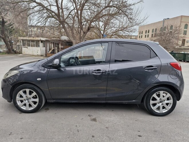 Mazda 2 2014, 180,000 km - 1.5 л - Bakı