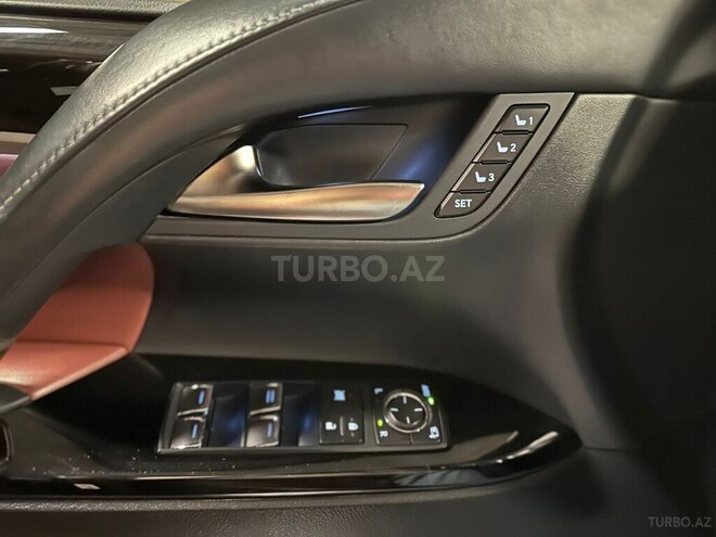 Lexus LX 570 2017, 94,000 km - 5.7 л - Bakı