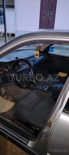 Mercedes E 220 d 1998, 430,450 km - 2.2 л - Saatlı