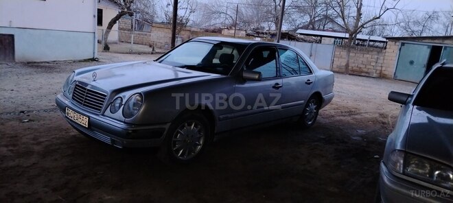 Mercedes E 220 d 1998, 430,450 km - 2.2 л - Saatlı