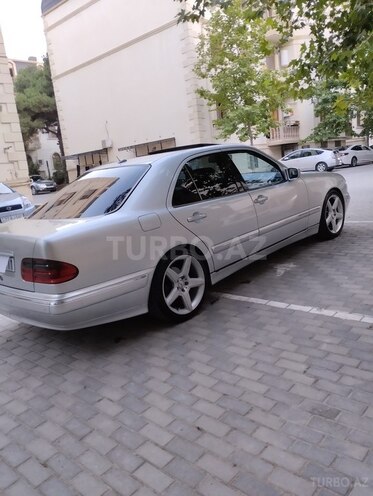 Mercedes E 320 2000, 386,580 km - 3.2 л - Xırdalan