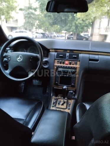 Mercedes E 320 2000, 386,580 km - 3.2 л - Xırdalan