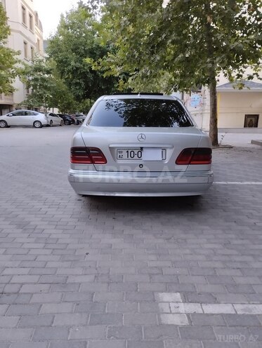 Mercedes E 320 2000, 386,580 km - 3.2 л - Xırdalan