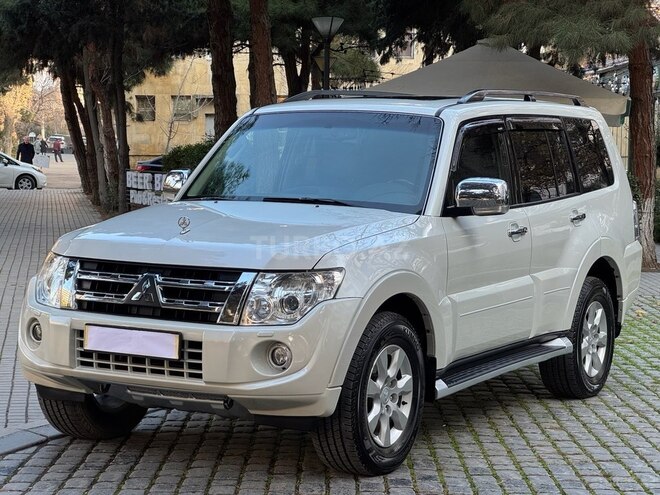Mitsubishi Pajero 2013, 143,000 km - 3.5 л - Bakı