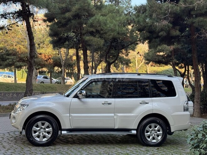 Mitsubishi Pajero 2013, 143,000 km - 3.5 л - Bakı
