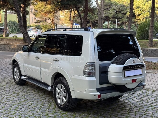 Mitsubishi Pajero 2013, 143,000 km - 3.5 л - Bakı