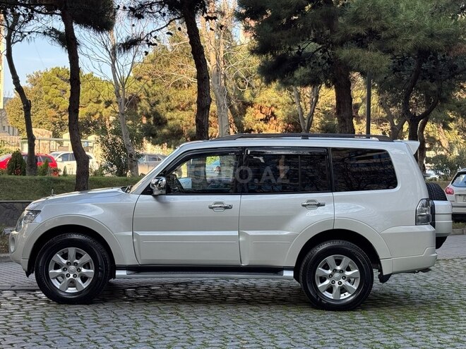 Mitsubishi Pajero 2013, 143,000 km - 3.5 л - Bakı