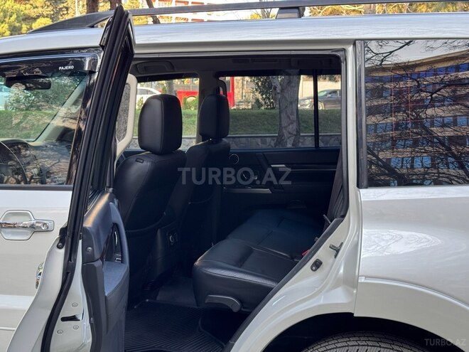 Mitsubishi Pajero 2013, 143,000 km - 3.5 л - Bakı