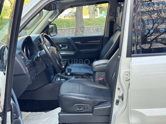 Mitsubishi Pajero 2013, 143,000 km - 3.5 л - Bakı