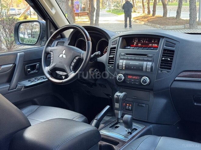 Mitsubishi Pajero 2013, 143,000 km - 3.5 л - Bakı