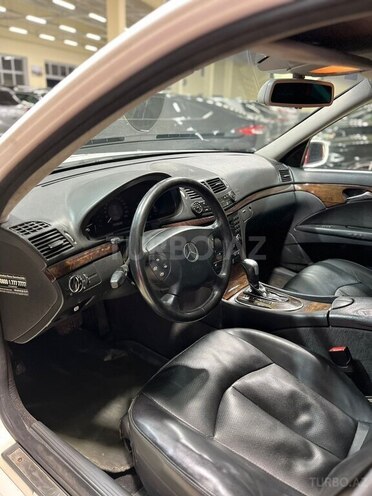 Mercedes E 220 d-11