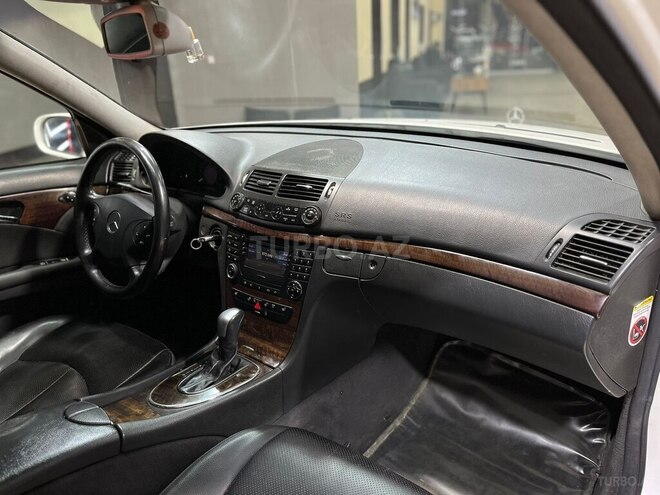Mercedes E 220 d-15