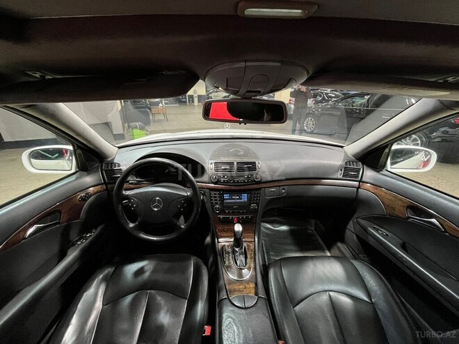 Mercedes E 220 d-12