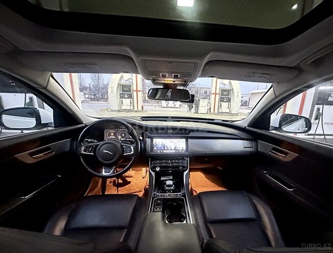 Jaguar XF 2018, 55,000 km - 2.0 l - Bakı