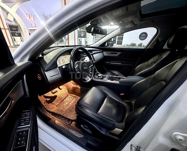 Jaguar XF 2018, 55,000 km - 2.0 l - Bakı