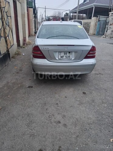 Mercedes C 240 2002, 319,046 km - 2.6 l - Qazax