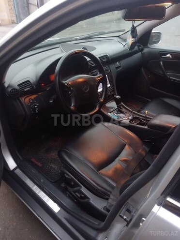 Mercedes C 240 2002, 319,046 km - 2.6 l - Qazax