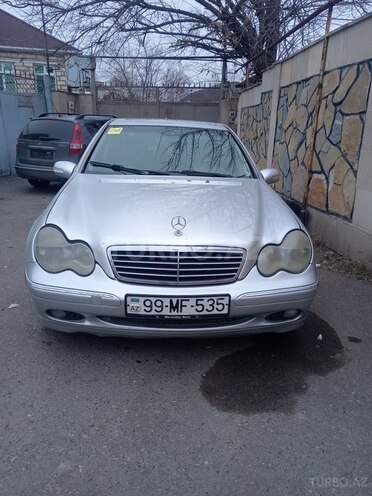 Mercedes C 240 2002, 319,046 km - 2.6 l - Qazax