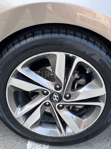 Hyundai Elantra 2015, 123,934 km - 1.8 l - Bakı